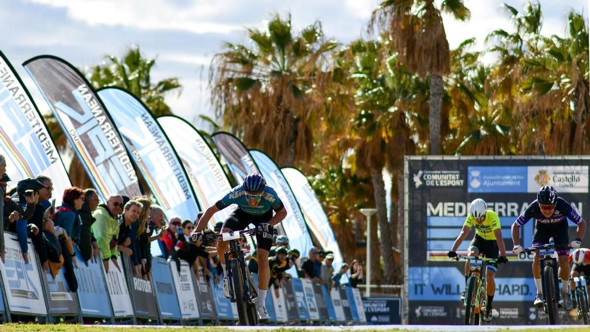 Llegada masculina de la tercera etapa