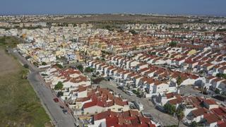 El tirón de los extranjeros salva a Alicante de la caída general del mercado inmobiliario