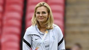 Sarina Weigmann durante un entrenamiento con la selección inglesa