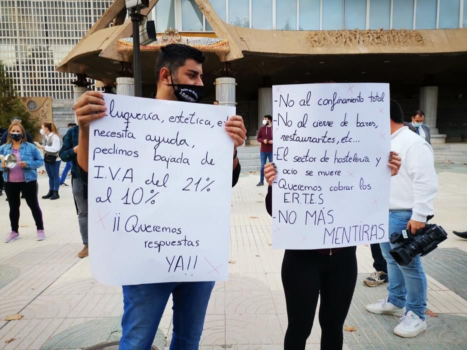Hosteleros protestan en Cartagena