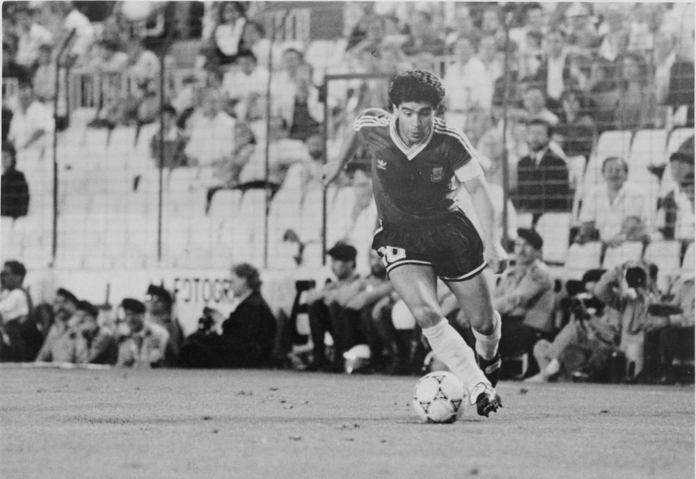 El día que Maradona pisó Mestalla