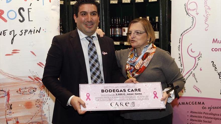 Brindis en rosa por Amac-Gema