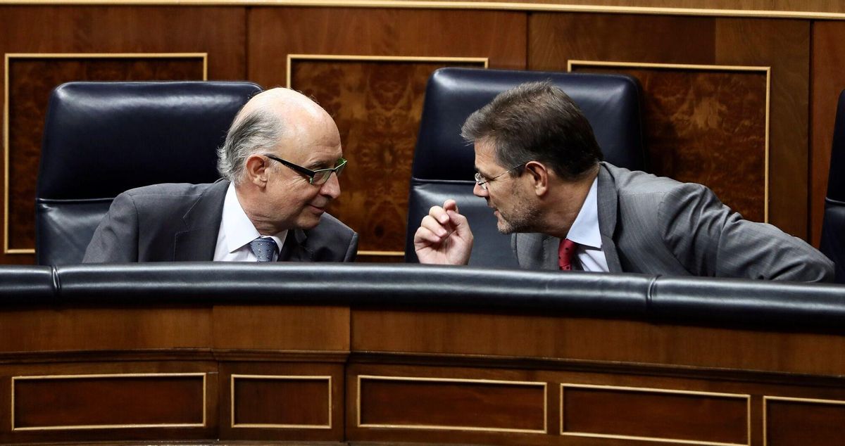 Els Mossos vinculen l’exministre Catalá amb el cas Montoro al relacionar-lo amb suposats beneficis per a una empresa d’apostes Els Mossos vinculen l’exministre Catalá amb el cas Montoro al relacionar-lo amb suposats beneficis per a una empresa d’apostes