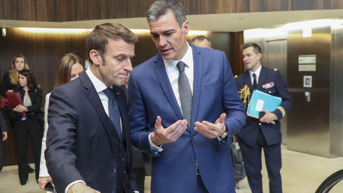 Emmanuel Macron y Pedro Sánchez.