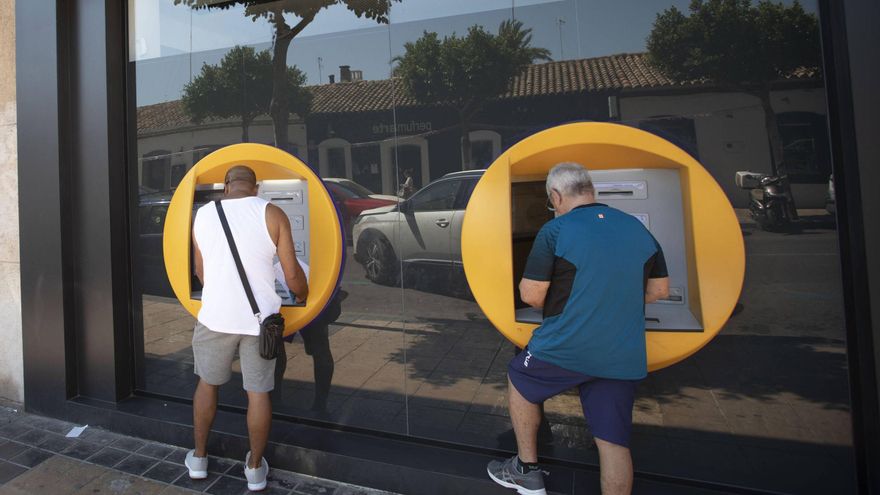 El ahorro de los castellonenses no para de crecer: medio millón al día en el último año