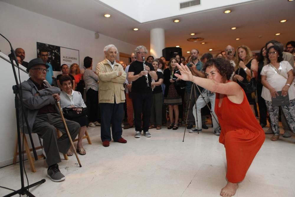 Inauguración de la exposición de Alejandro Mieres en el Museo Baroja