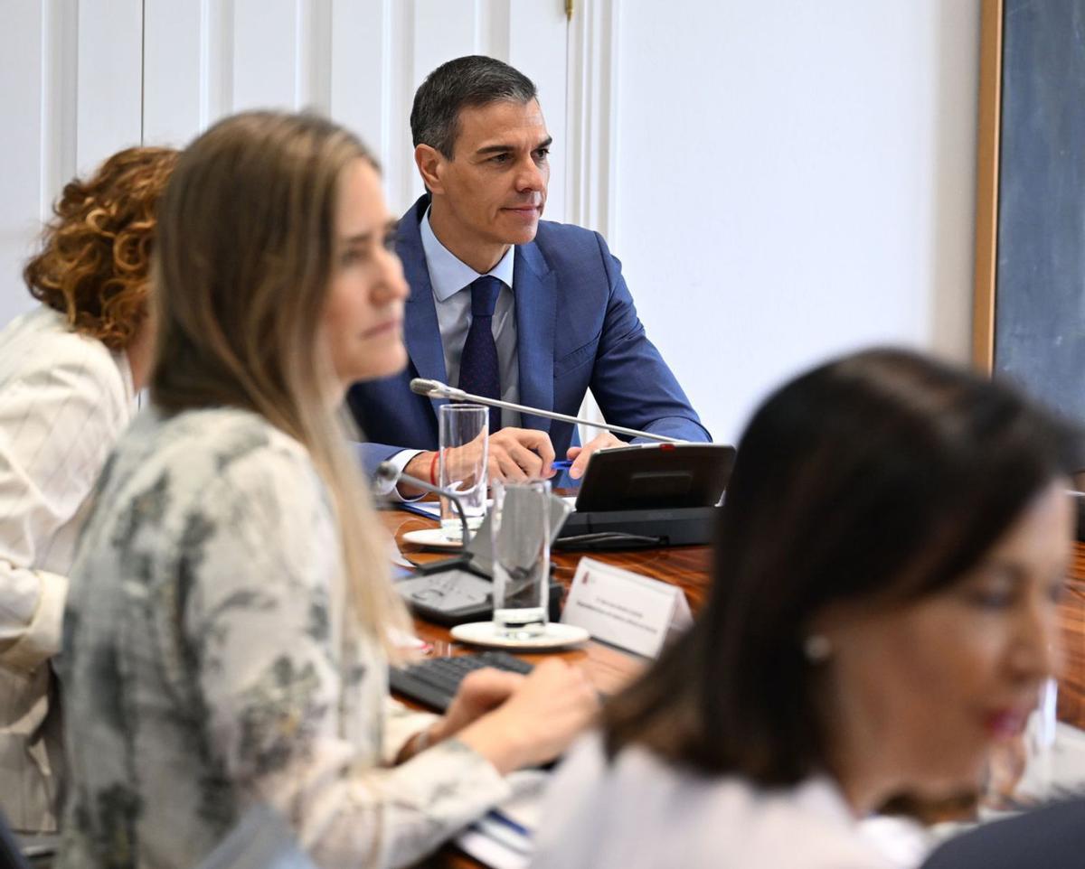 El Govern no descarta "més noms" en el cas Cerdán i anuncia contundència El Govern no descarta "més noms" en el cas Cerdán i anuncia contundència