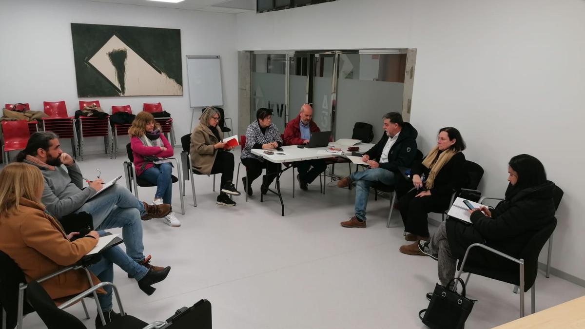 La reunión para crear en Villena la Comisión del V Centenario del Título de Ciudad.