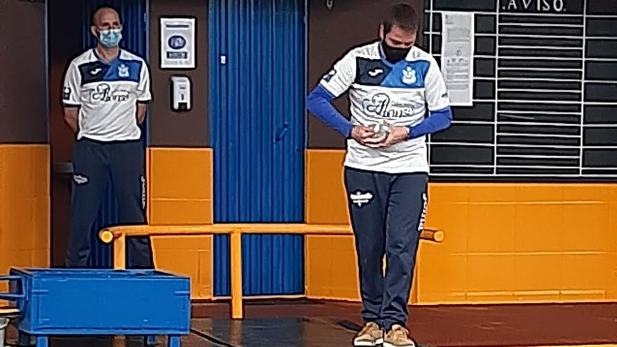 David Fernández, a la izquierda, y Abelardo López, durante la final celebrada el domingo en Mieres.