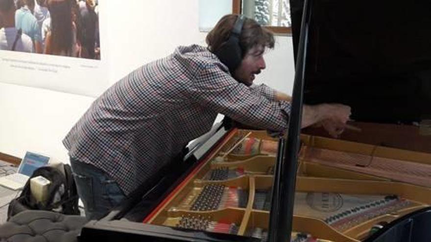 Jorge Burillo realiza hoy una performance al piano en la Casa Bardín.