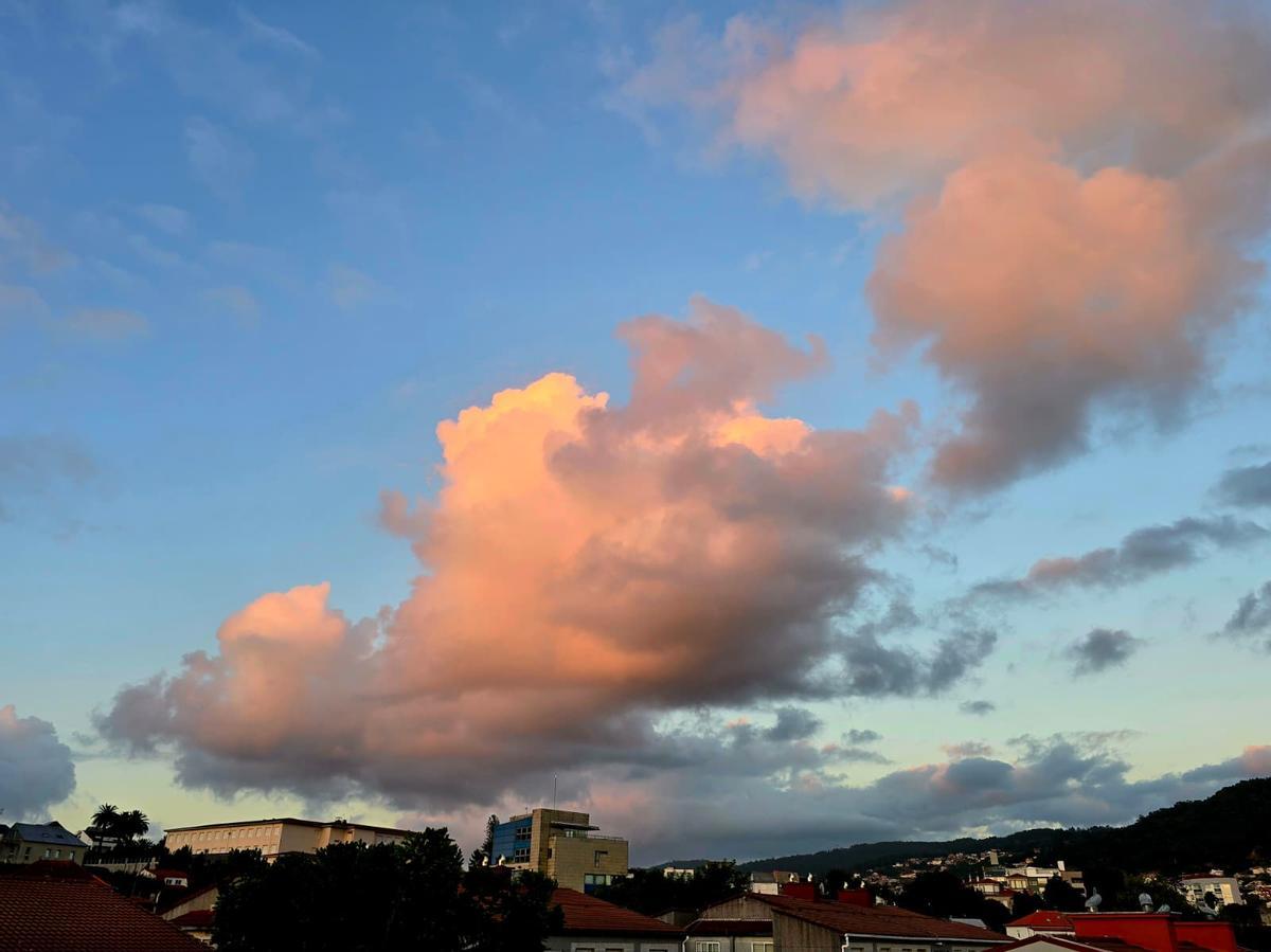 El cielo vigués, este viernes.