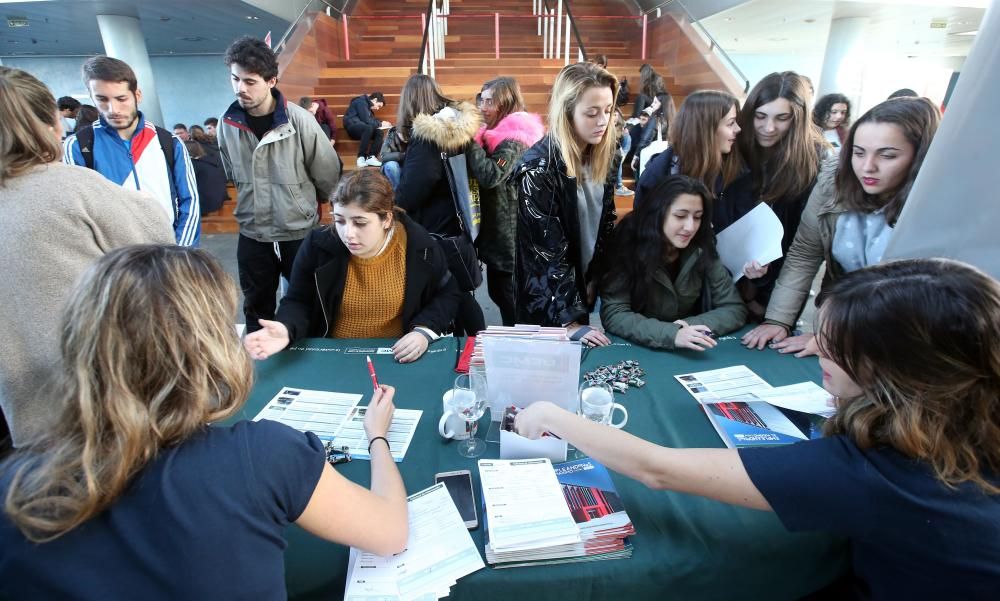 Treinta y cinco universidades echan sus redes en Vigo