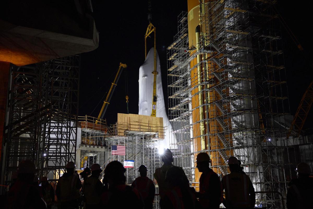 El transbordador Endeavour se instala en California para ser expuesto