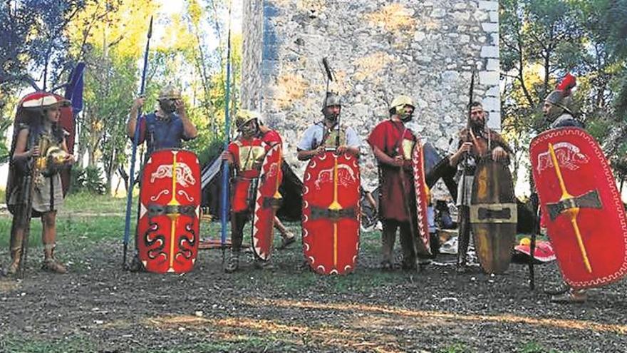 una recreación histórica de romanos VISITA cabanes