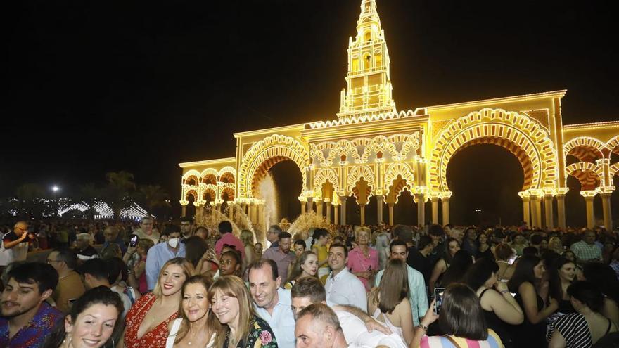 La Feria de Córdoba, como la Puerta del Sol en Año Nuevo