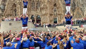 Ensurt i indignació per una caiguda durant una actuació castellera a Barcelona