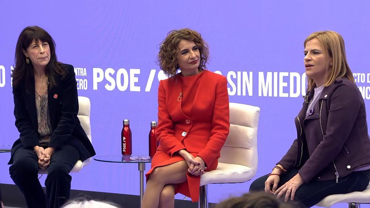 Bernabé con Montero y Redondo durante el acto de feminismo de este jueves, en Ferraz.
