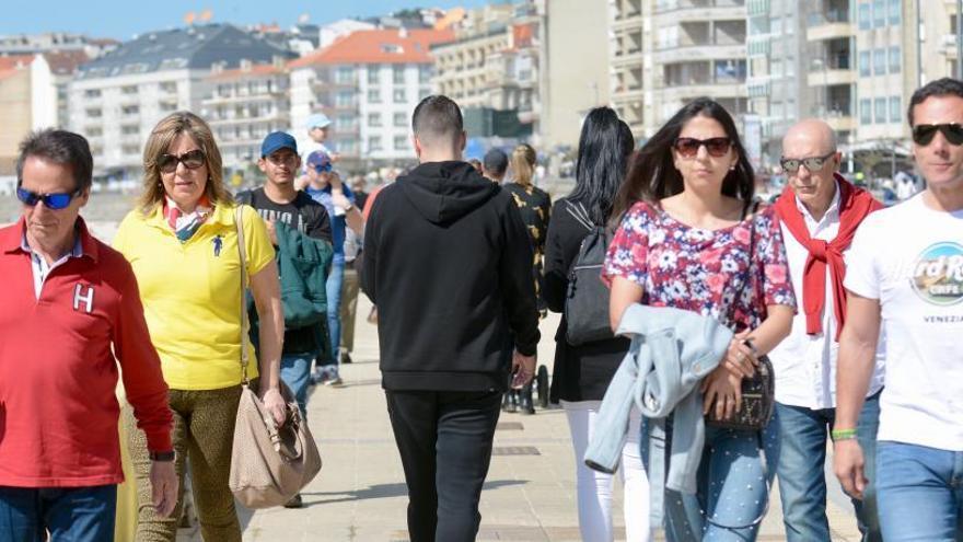 Paseo de O Silgar (Sanxenxo), muy concurrido.