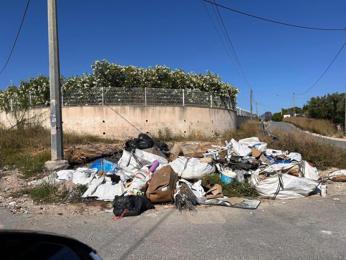 El PSOE alerta de que Alicante es un "polvorín" en pleno riesgo extremo de incendios