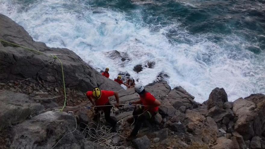 Rettungsaktion an der Steilküste von Mallorca.