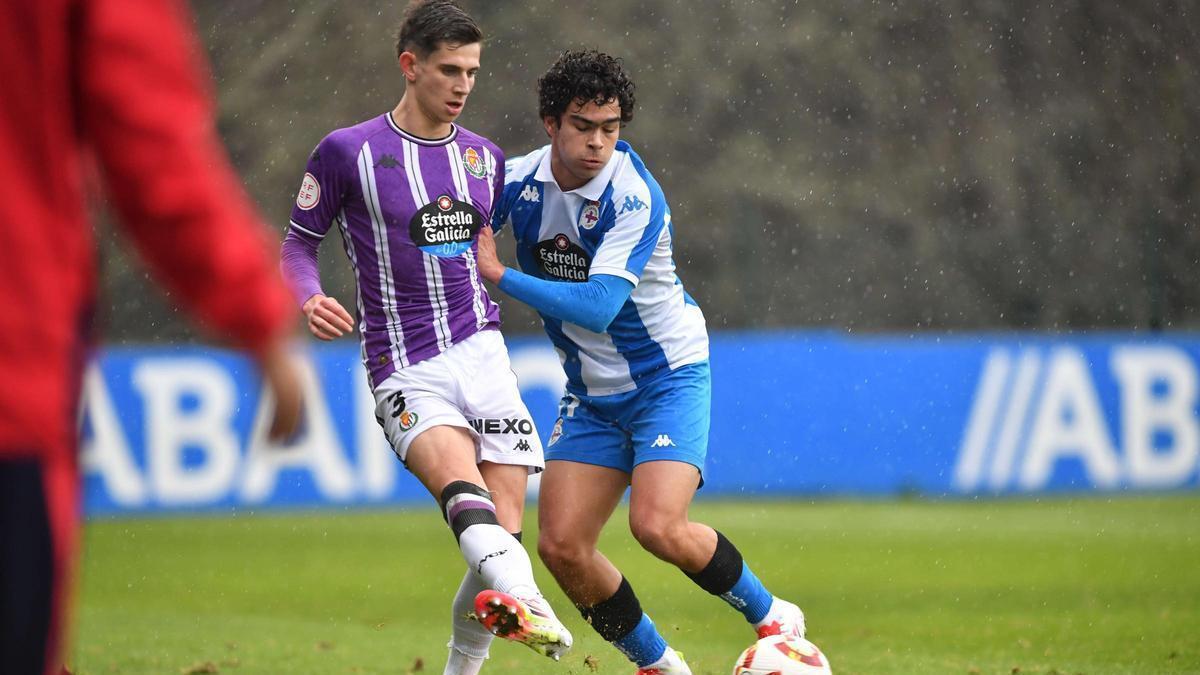 Pablo García en un partido entre el Fabril y el Valladolid Promesas