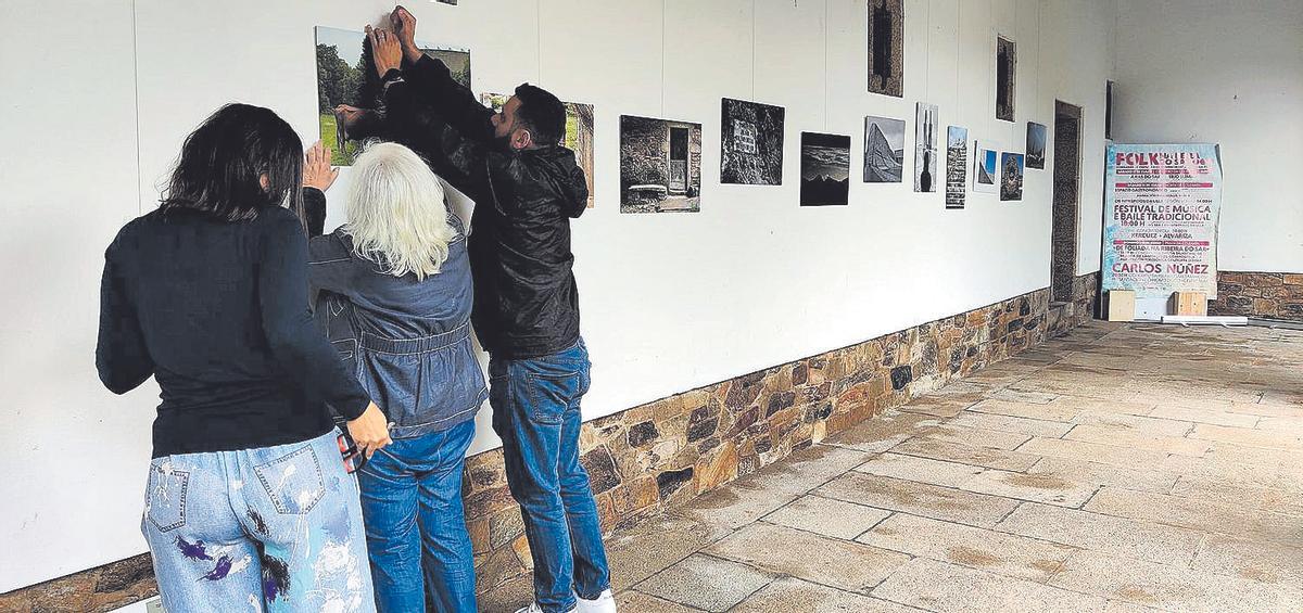 La muestra ‘A Ras do Sar’ reivindica las identidades del barrio compostelano