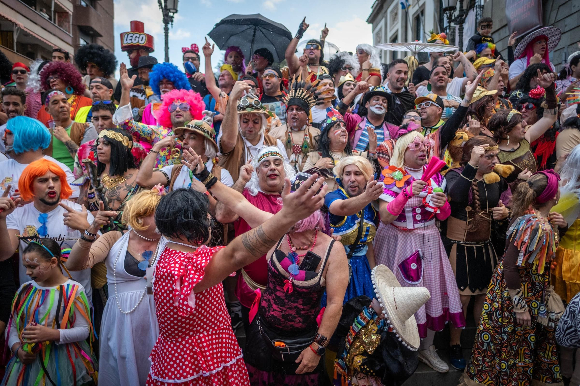Santa Cruz celebra su segundo Carnaval de día