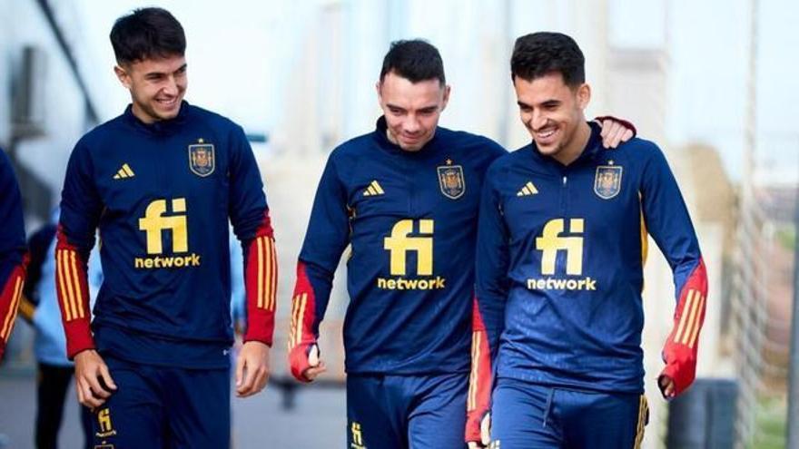 Salen a entrenar los futbolistas de la selección español.