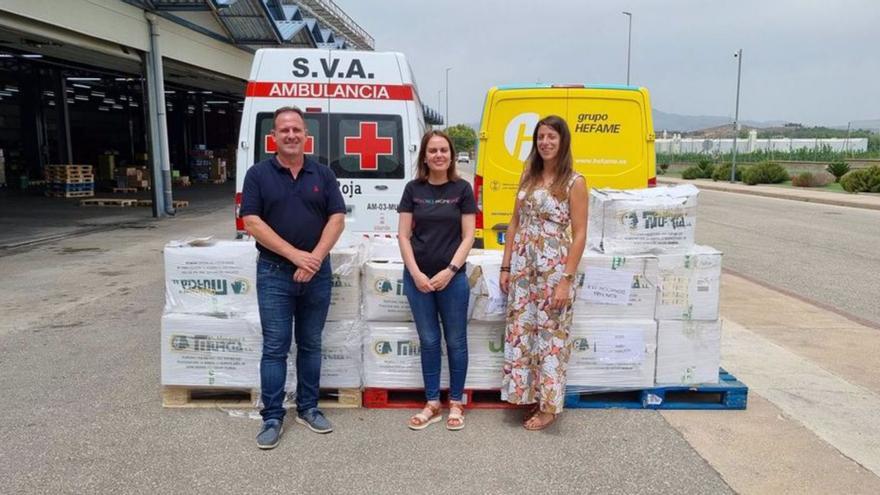 Hefame dona 1.000 uniformes a Cruz Roja para la inserción laboral de personas vulnerables