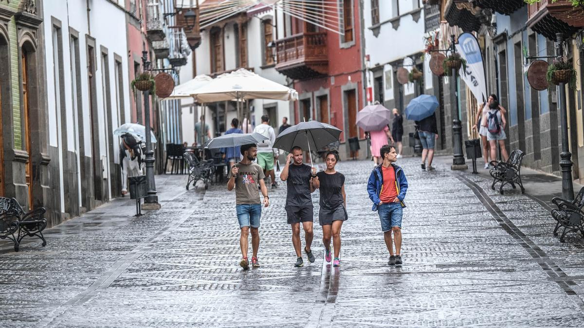 Bruma y lluvia en Teror a principios de septiembre.