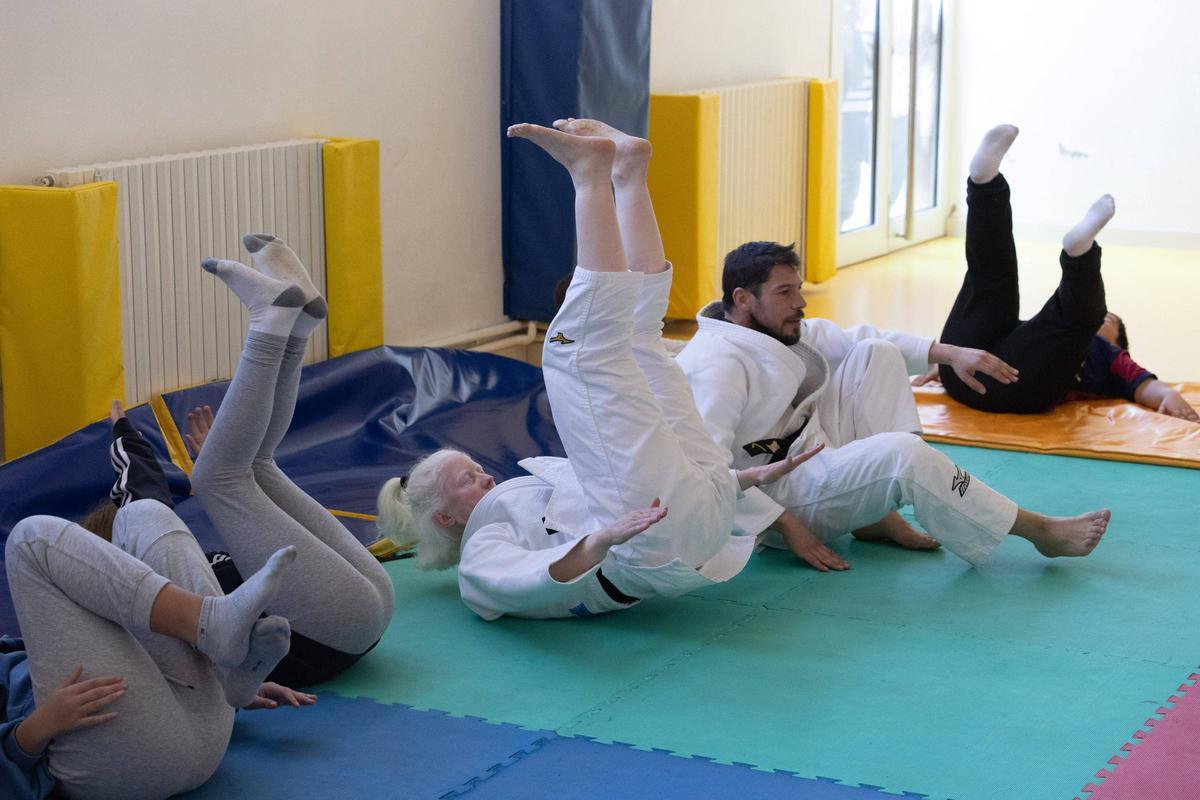 Las imágenes de la visita de la deportista paralímpica Marta Arce Payno al colegio Es Vedrà