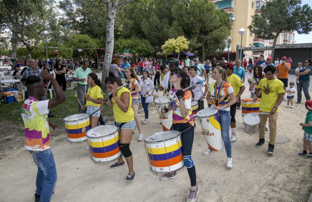 Unos 6.000 festeros disfrutan del tradicional Festival de Paellas en el parque Lo Morant