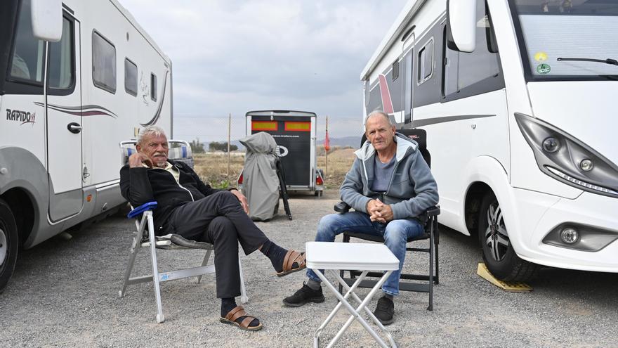 El párking (¿o cámping?) de autocaravanas de Castelló: más de cuatro meses aparcados y sin fecha de regreso