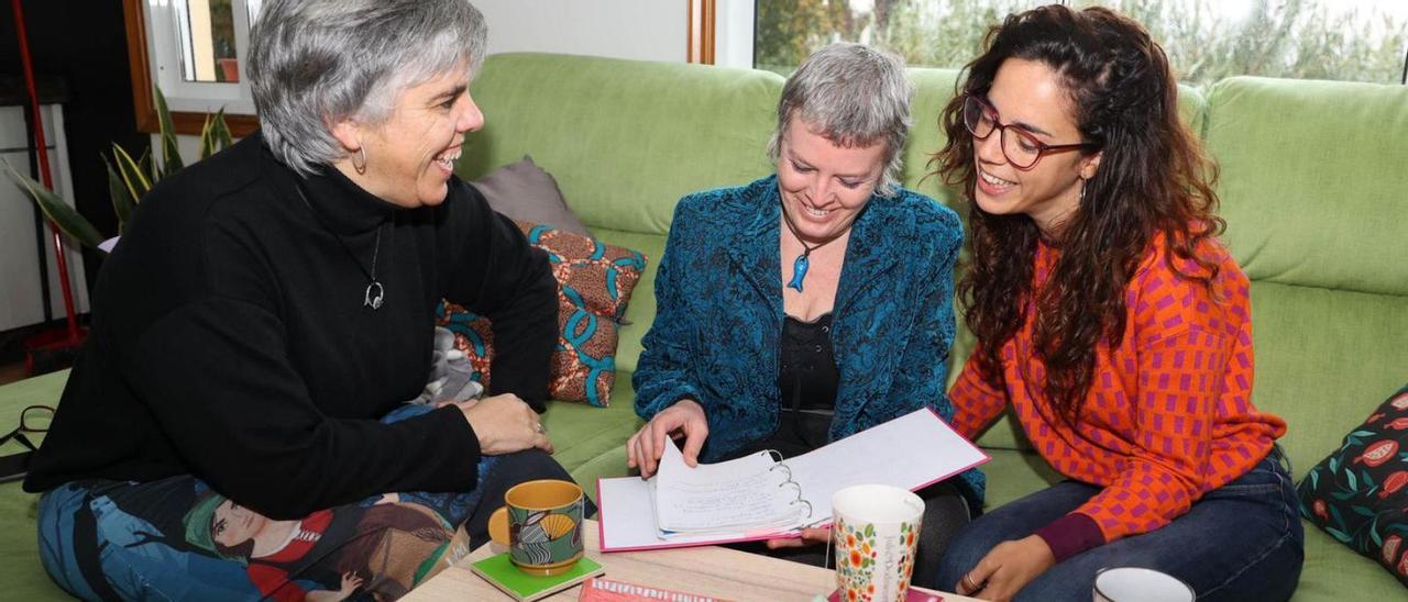 De izquierda a derecha, María José Crespo, Fedra Alcaraz y Ana Martínez.