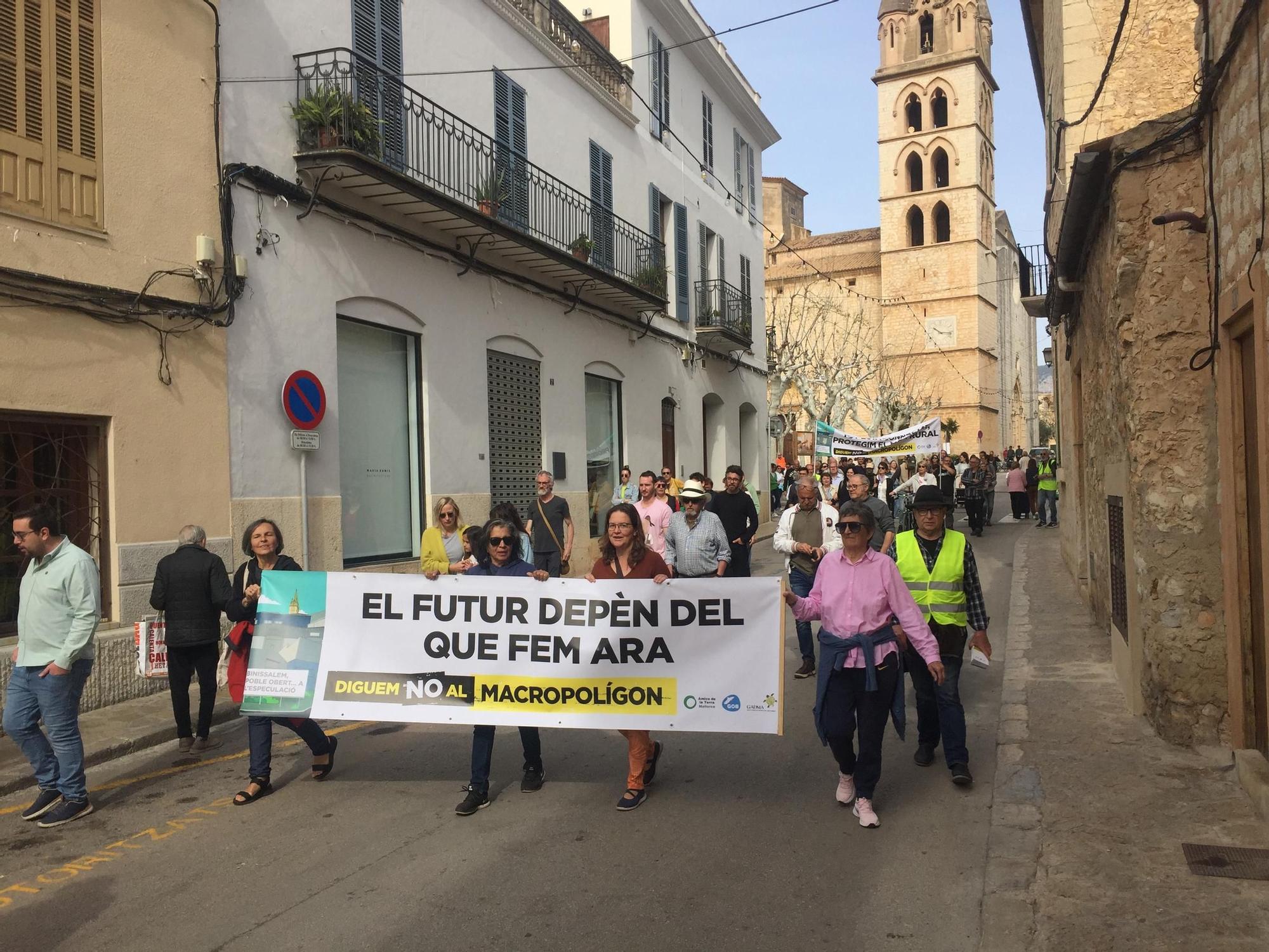 FOTOS | La manifestación contra el polígono de Binissalem, en imágenes