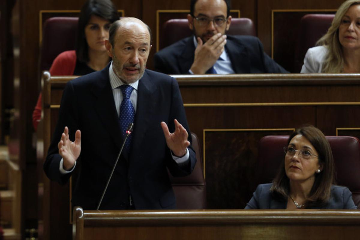 El líder del PSOE, Alfredo Pérez Rubalcaba, amb la seva número dos, Soraya Rodríguez. El líder del PSOE, Alfredo Pérez Rubalcaba, amb la seva número dos, Soraya Rodríguez.
