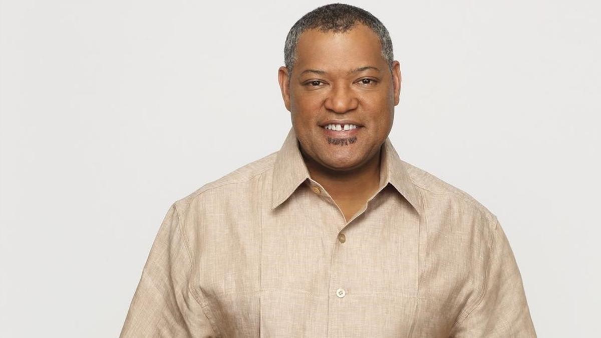 actor laurence fishburne en black ish televisión