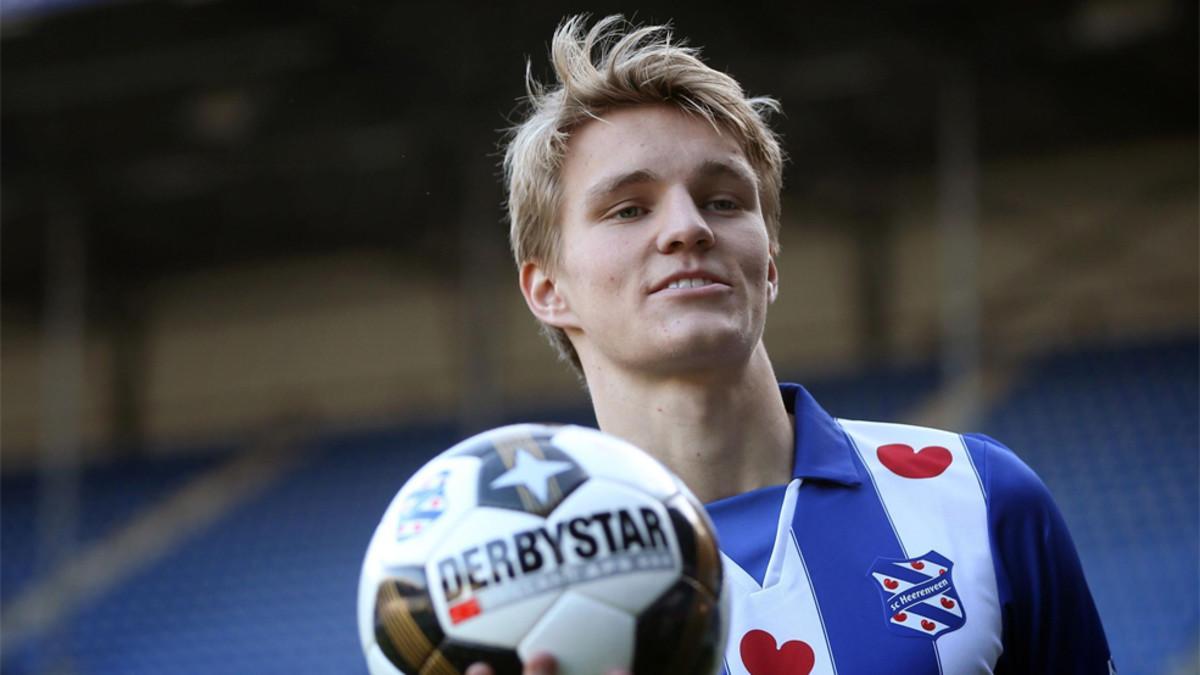 Martin Odegäard durante su presentación con el Heerenveen