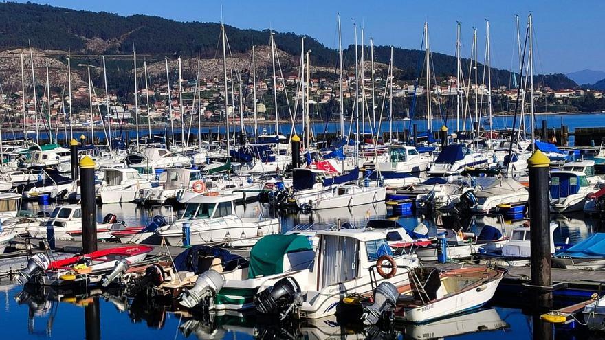 Pantalanes del puerto deportivo de Moaña.