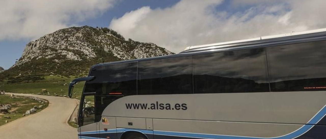 Un autobús de Alsa.