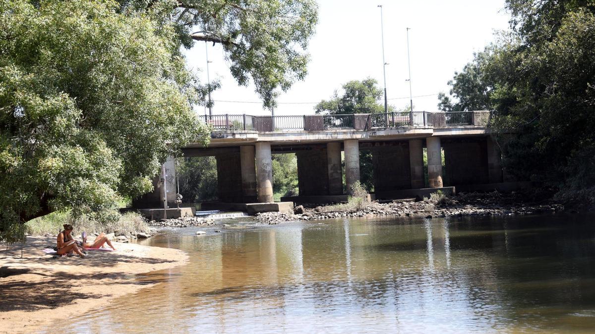 El río Umia, a su paso por Cabanelas.