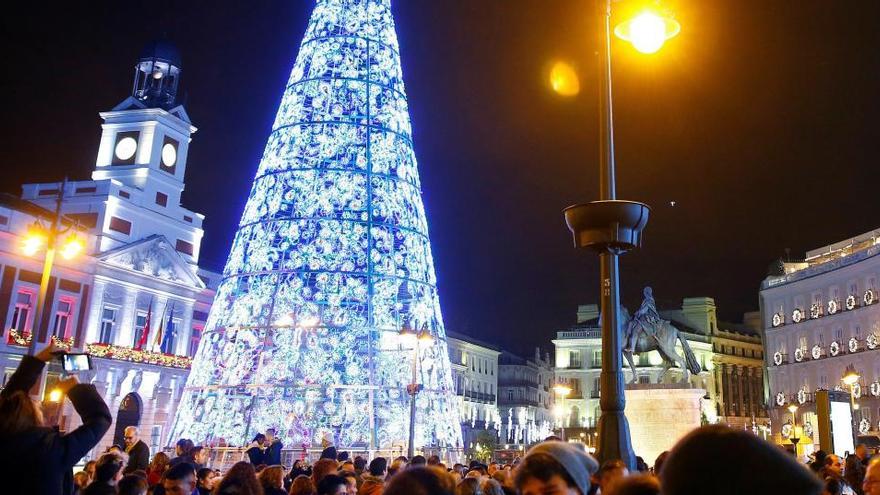 Luces navideñas en la Puerta del Sol de Madrid.