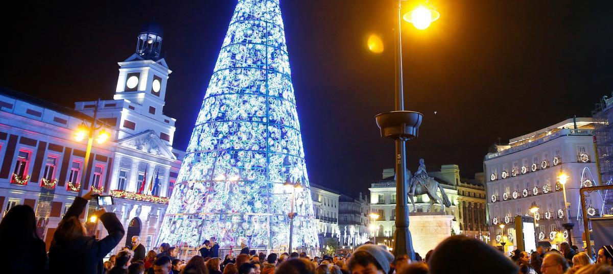 Luces navideñas en la Puerta del Sol de Madrid.