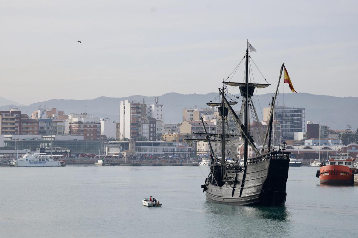 Así ha sido la llegada de los barcos de Escala a Castelló al Grau