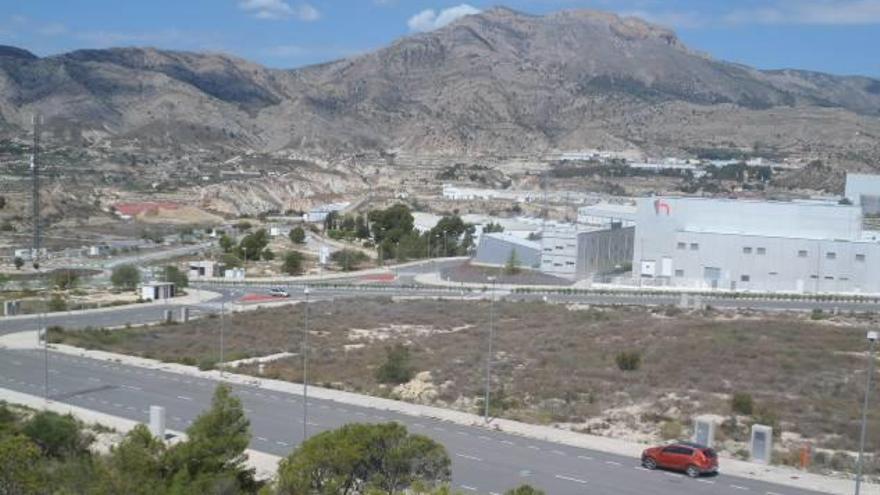 El Consell abarata 65.000 m2 de suelo industrial para desbloquear la llegada de empresas a Xixona