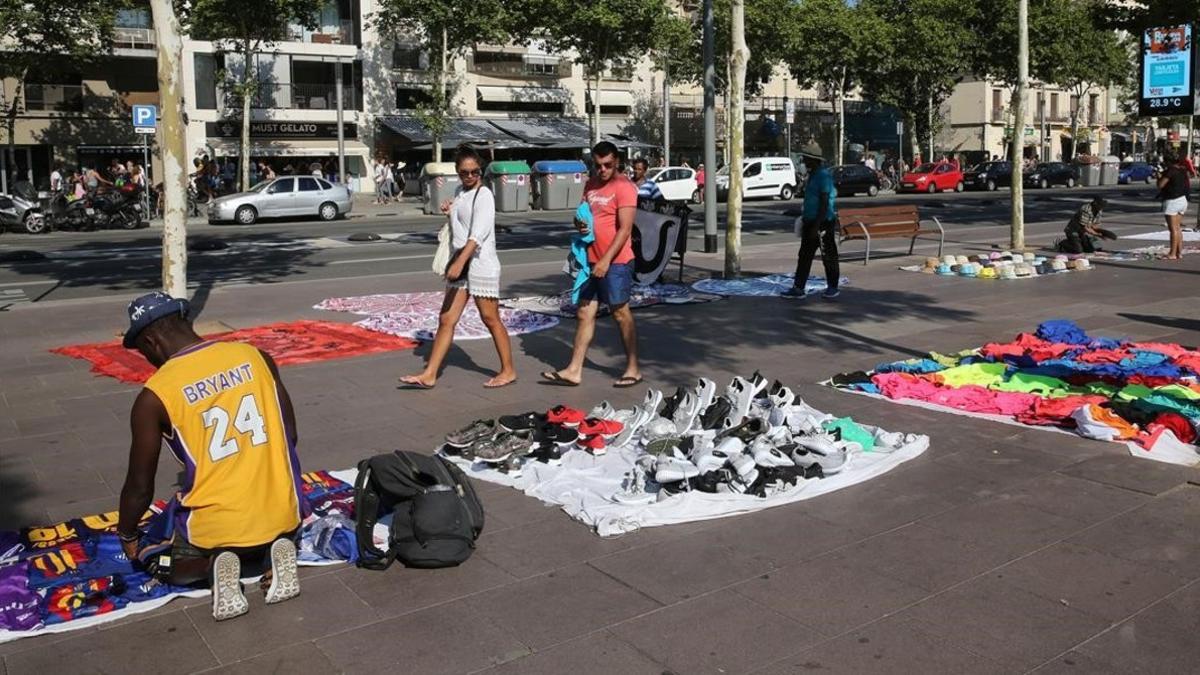 Manteros en la Barceloneta