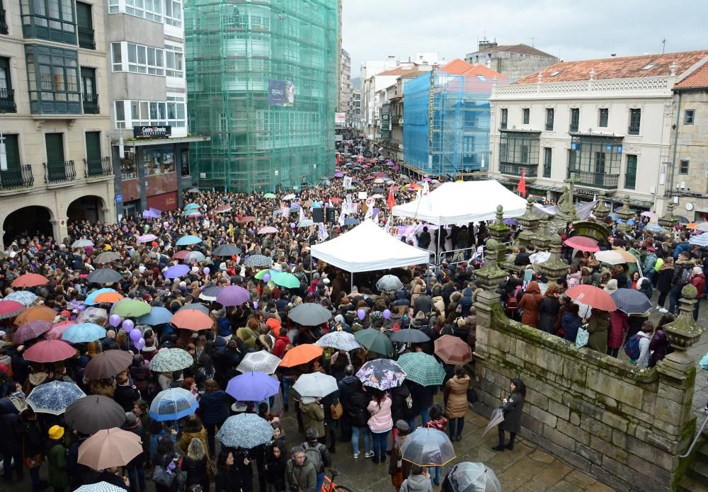 Multitudinaria protesta del 8-M en Pontevedra