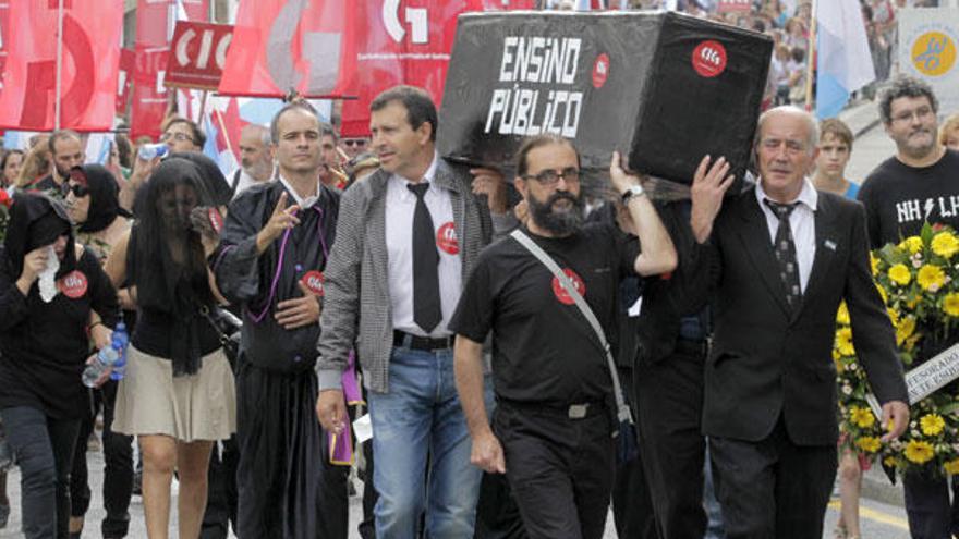 Un momento de la manifestación de hoy en Santiago.