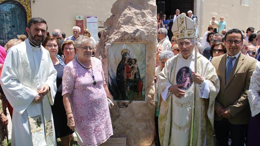 Rouco Varela inaugura el monolito en honor a la Virgen de Guadalupe