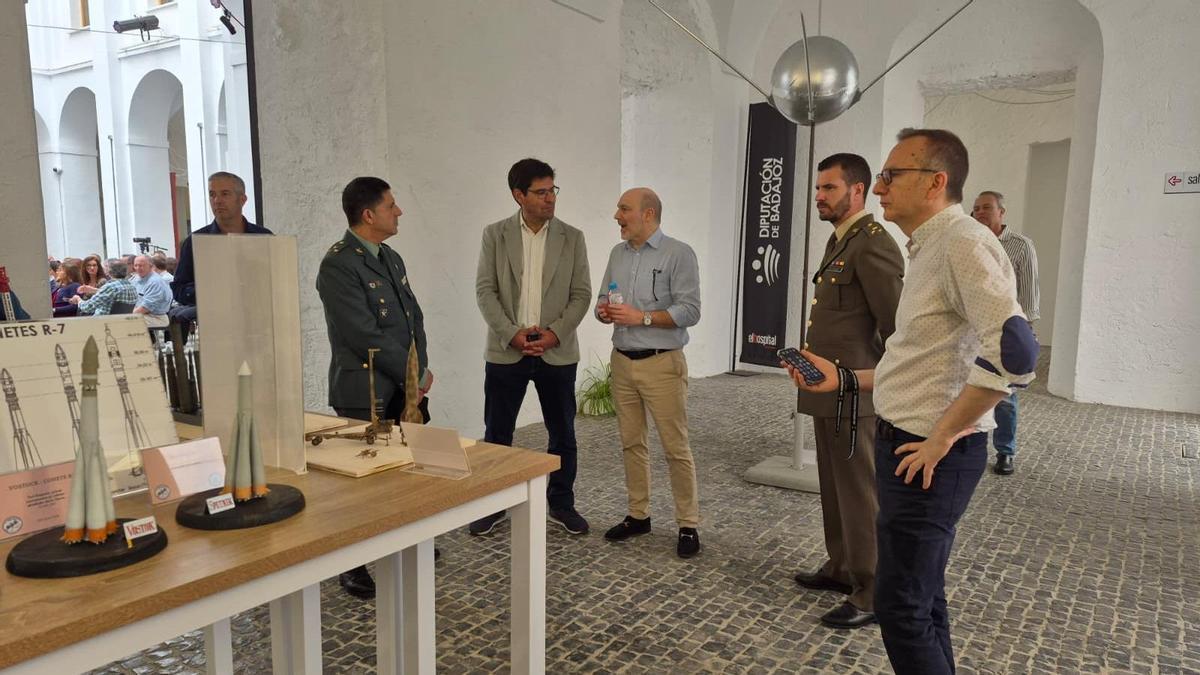 Inauguración de la exposición 'La conquista del espacio 1956 -2026' en el Centro Vivo.
